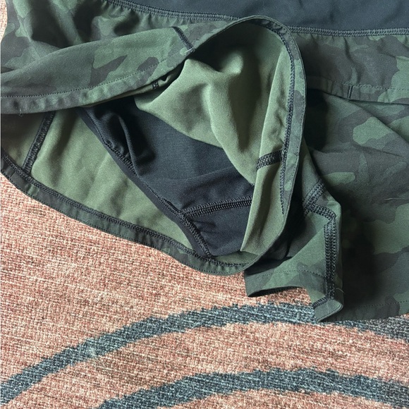 Lululemon Speed Up Shorts Camo Women's Athletic Shorts - Picture 8 of 8